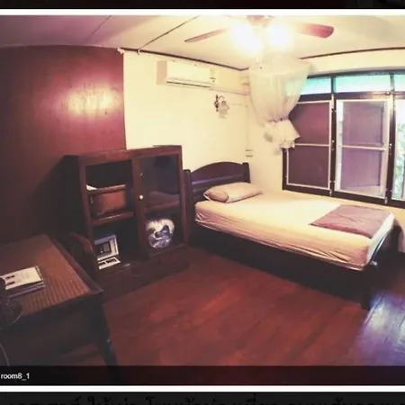 Tata Guesthouse Chiang Mai Extérieur photo