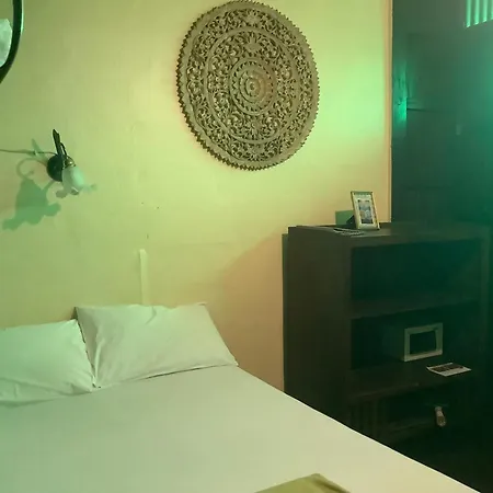 Tata Guesthouse Chiang Mai Extérieur photo