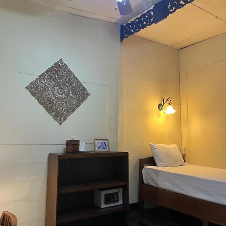 Tata Guesthouse Chiang Mai Extérieur photo